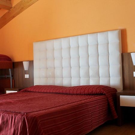 קאורלה Hotel Vienna מראה חיצוני תמונה