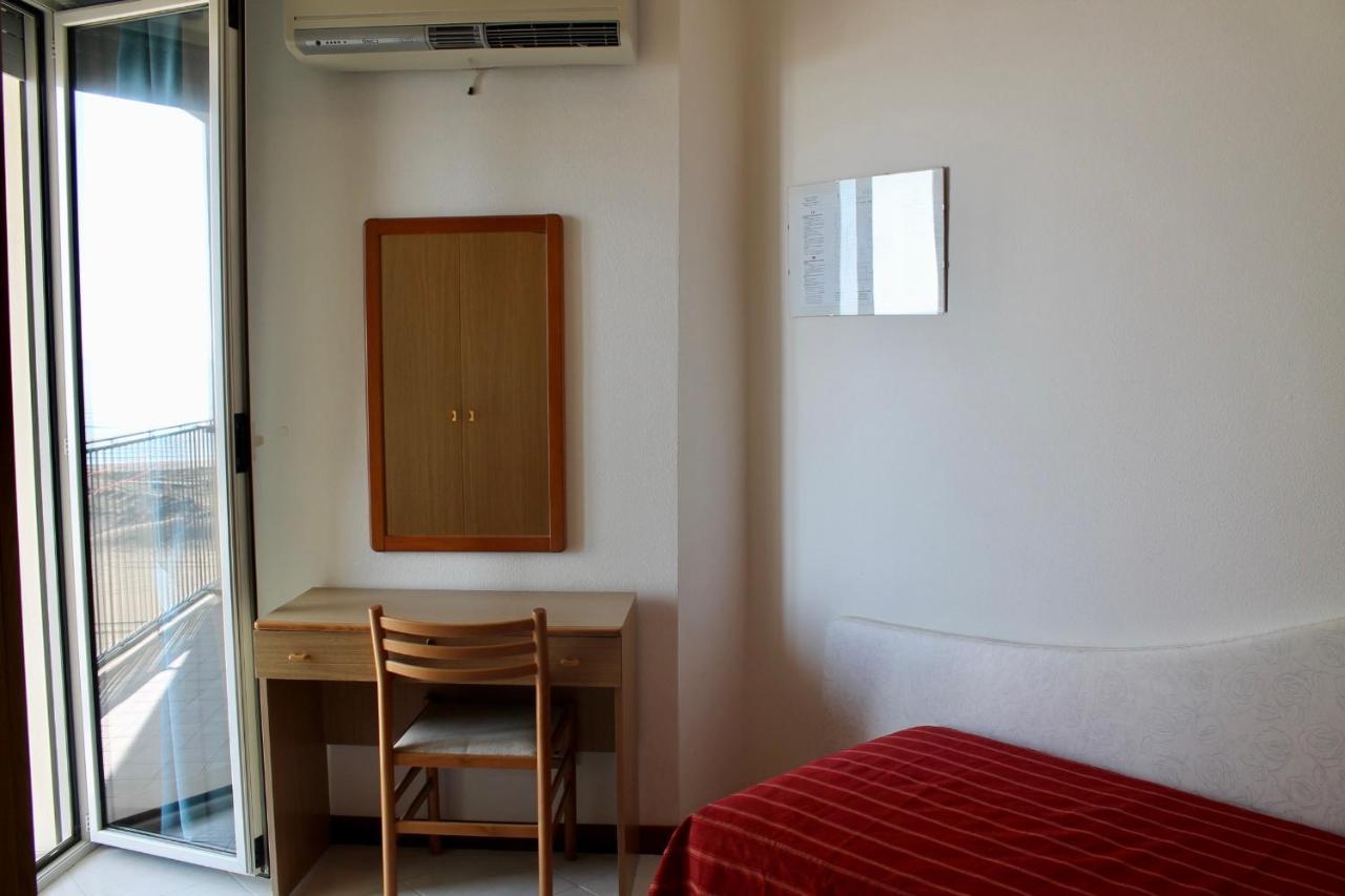 קאורלה Hotel Vienna מראה חיצוני תמונה