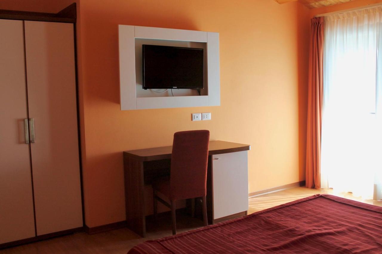 קאורלה Hotel Vienna מראה חיצוני תמונה