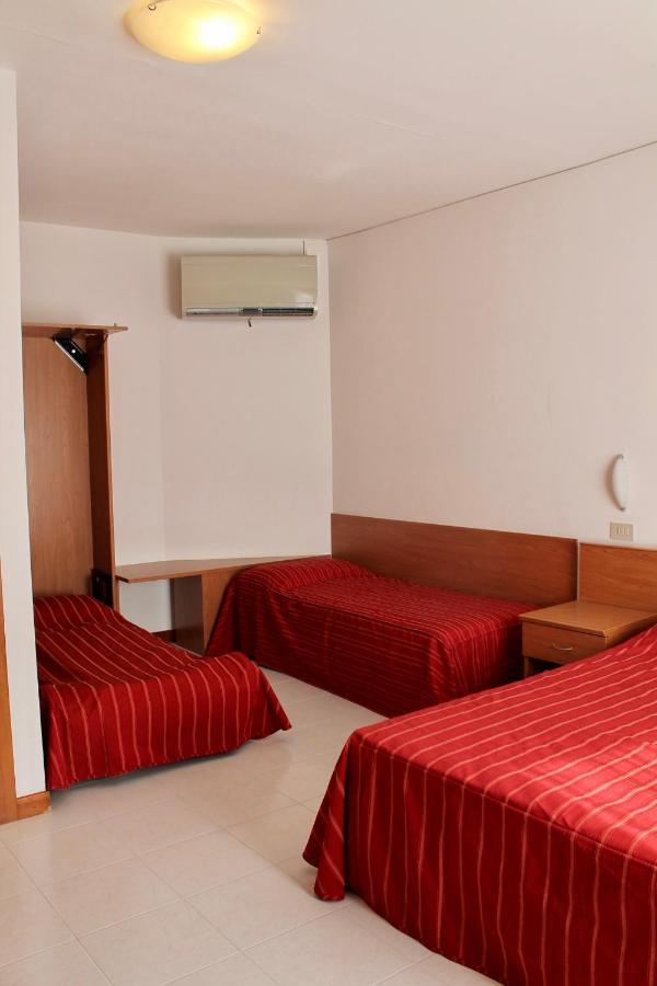 קאורלה Hotel Vienna מראה חיצוני תמונה