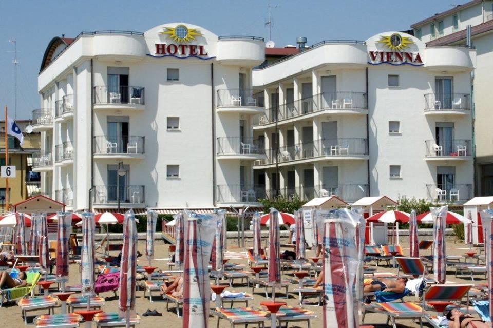 קאורלה Hotel Vienna מראה חיצוני תמונה