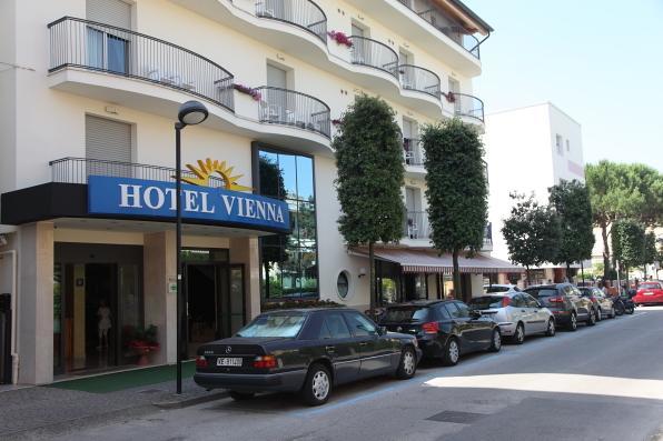 קאורלה Hotel Vienna מראה חיצוני תמונה