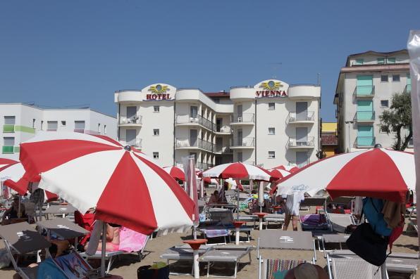 קאורלה Hotel Vienna מראה חיצוני תמונה